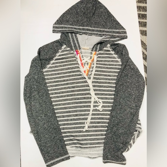 Hem & thread pre-loved hoodie - Picture 3 of 4